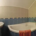 U Anity Hotel *